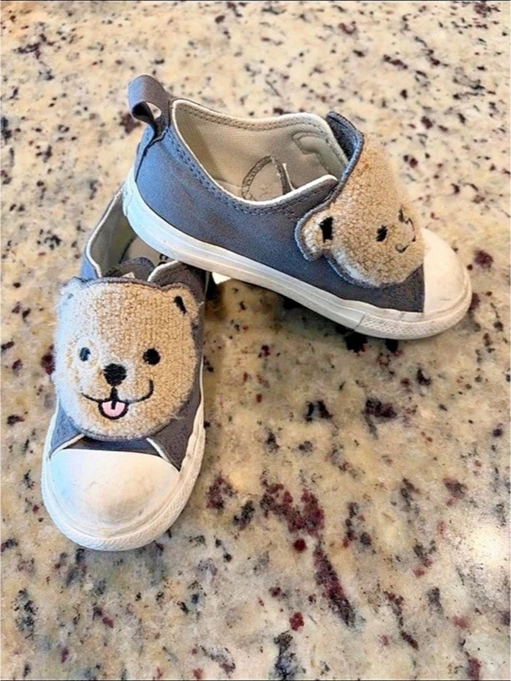 Converse Chuck Taylor All Star Kids Character Sneakers Gray White size 9